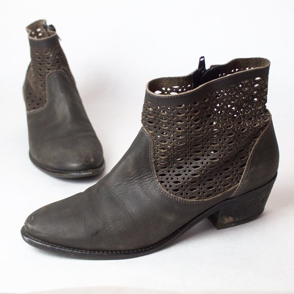 Klub Nico Size 8 Gray Ankle Boots with Laser Cutouts - Picture 4 of 14